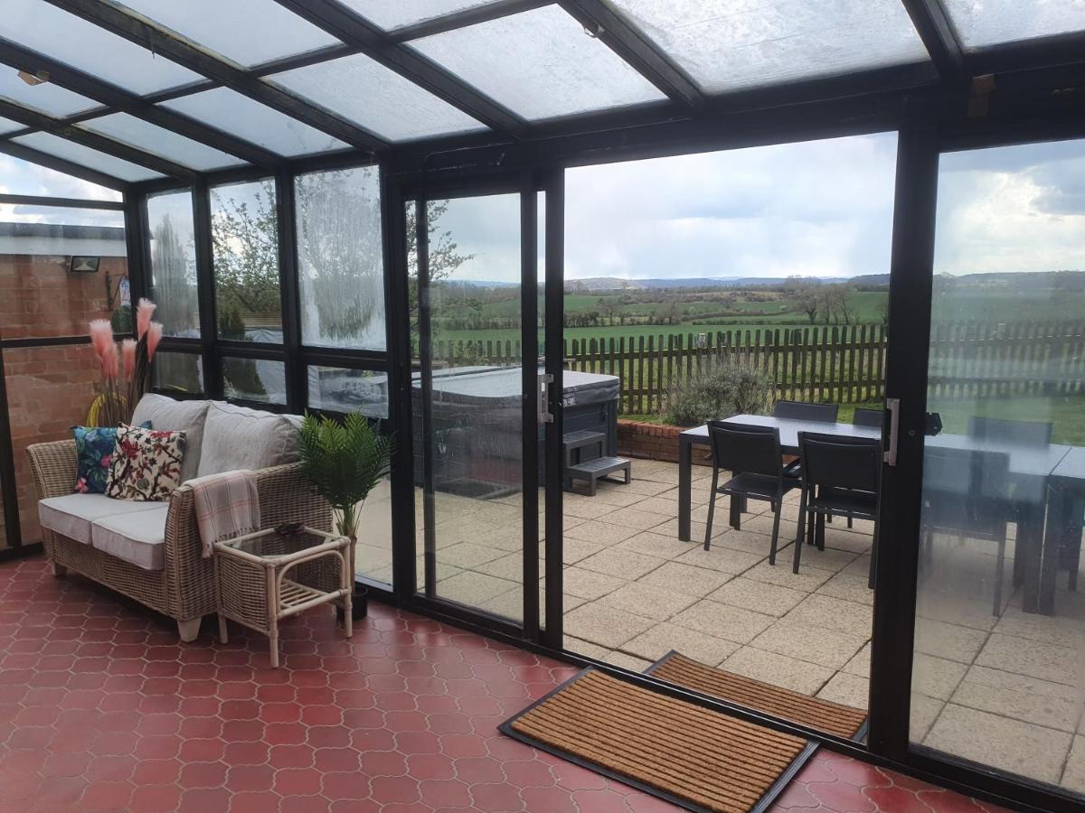 South View Country House Sleeps 12 - Hot Tub - Views Henley-in-Arden Exterior foto